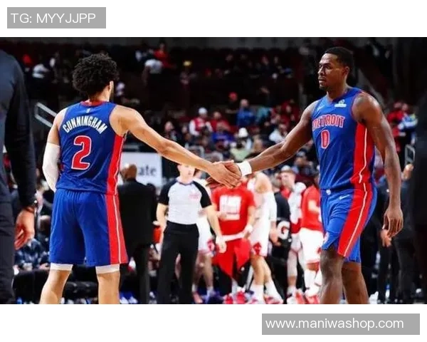 活塞队十连胜:杜伦31+15闪烁全场